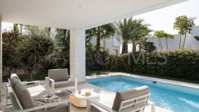 Villa for sale in Rio Real, Marbella Est