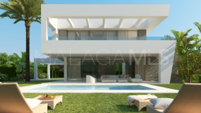 Villa for sale in Rio Real, Marbella Est