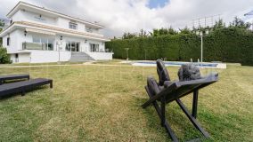 Villa for sale in Nagüeles, 1,450,000 €
