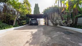 For sale villa in Calahonda
