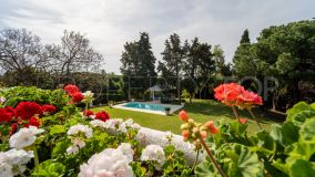 For sale villa in Calahonda