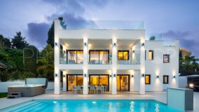 Villa for sale in Marbella - Puerto Banus, 2,195,000 €