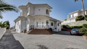 Buy villa in La Capellania with 4 bedrooms