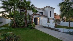 Villa for sale in Nueva Andalucia, 2,250,000 €
