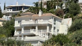 Villa en venta con 4 dormitorios en Mijas Golf