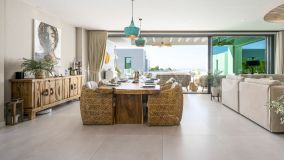 5 bedrooms villa in Calahonda for sale