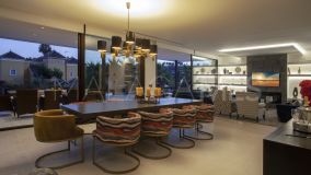 Villa en venta en Nueva Andalucia, Marbella