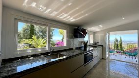Villa en venta con 4 dormitorios en Mijas