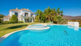 Buy villa in Cala de Mijas with 7 bedrooms