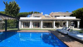 Calahonda 5 bedrooms villa for sale