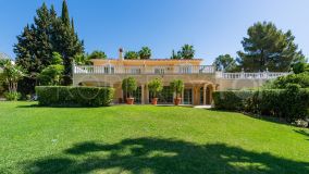 Buy villa in Golden Mile