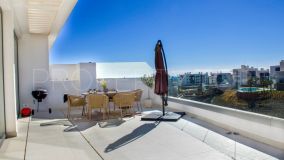 Buy penthouse with 3 bedrooms in El Higueron