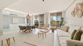 For sale ground floor apartment in Estepona