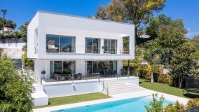 Villa for sale in Guadalmina Baja, 2,800,000 €