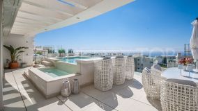Penthouse for sale in El Higueron, 1,650,000 €