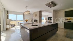 Penthouse for sale in Elviria, 1,300,000 €
