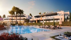 Apartamento planta baja de 3 dormitorios en venta en Marbella