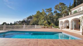 Villa de 5 dormitorios en venta en Mijas