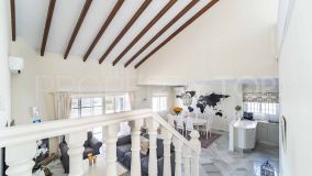 Calahonda 5 bedrooms villa for sale