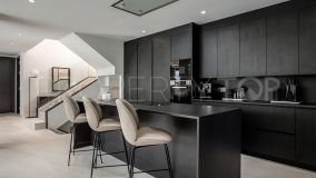 Nueva Andalucia, villa con 7 dormitorios a la venta