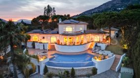 Villa for sale in Mijas
