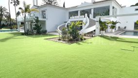 Villa for sale in Atalaya Hills, Benahavis