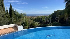 Villa for sale in Mijas