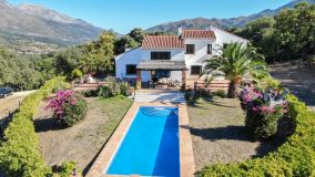 Finca a la venta en Benalauria