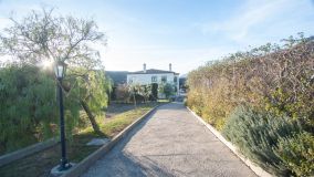 Finca for sale in Estepona