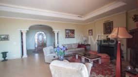 Finca for sale in Estepona