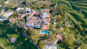 Unique and authentic Andalusian hacienda, in the Mijas area, Malaga Costa del Sol, with a heliport, it is the dream of all horse lovers