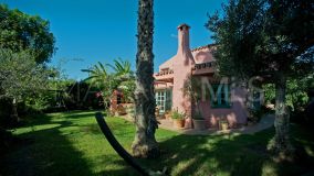 Finca for sale in Estepona