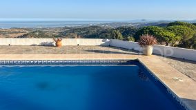 Finca for sale in Casares with 4 bedrooms