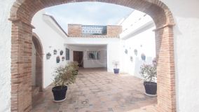 Finca en venta en Estepona