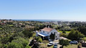 Finca for sale in Estepona