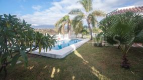Finca for sale in Estepona