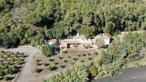 Finca for sale in Casares