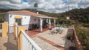 Finca for sale in Estepona