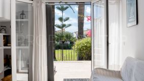 Casa en venta de 3 dormitorios en Estepona Playa