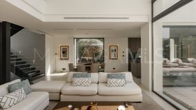 Villa en venta en Nueva Andalucia, Marbella