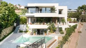 Villa en venta en El Campanario, Estepona Este