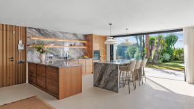 Villa for sale in Nueva Andalucia, Marbella