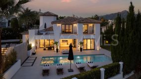 Villa for sale in Nueva Andalucia, Marbella