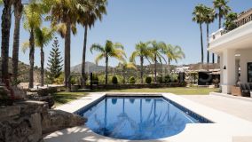 Villa en venta en Los Arqueros, Benahavis