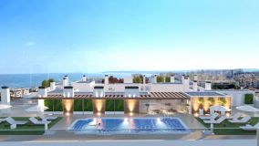 Atico en venta con 3 dormitorios en Estepona Playa