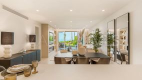 Apartamento Planta Baja en venta en Guadalmansa Playa, Estepona Este
