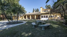 Villa for sale in Paraiso Medio, Estepona Est