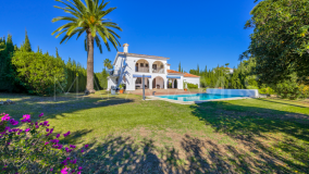 Villa for sale in Atalaya, Estepona Öst