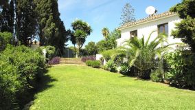 Villa zu verkaufen in Linda Vista Baja, San Pedro de Alcantara