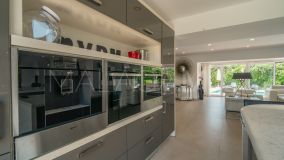 Villa zu verkaufen in Linda Vista Baja, San Pedro de Alcantara